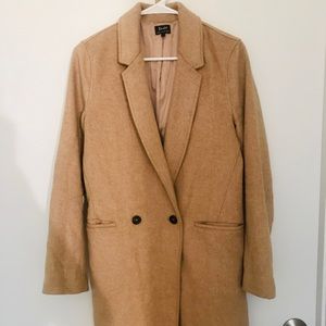 Tan / Camel coat